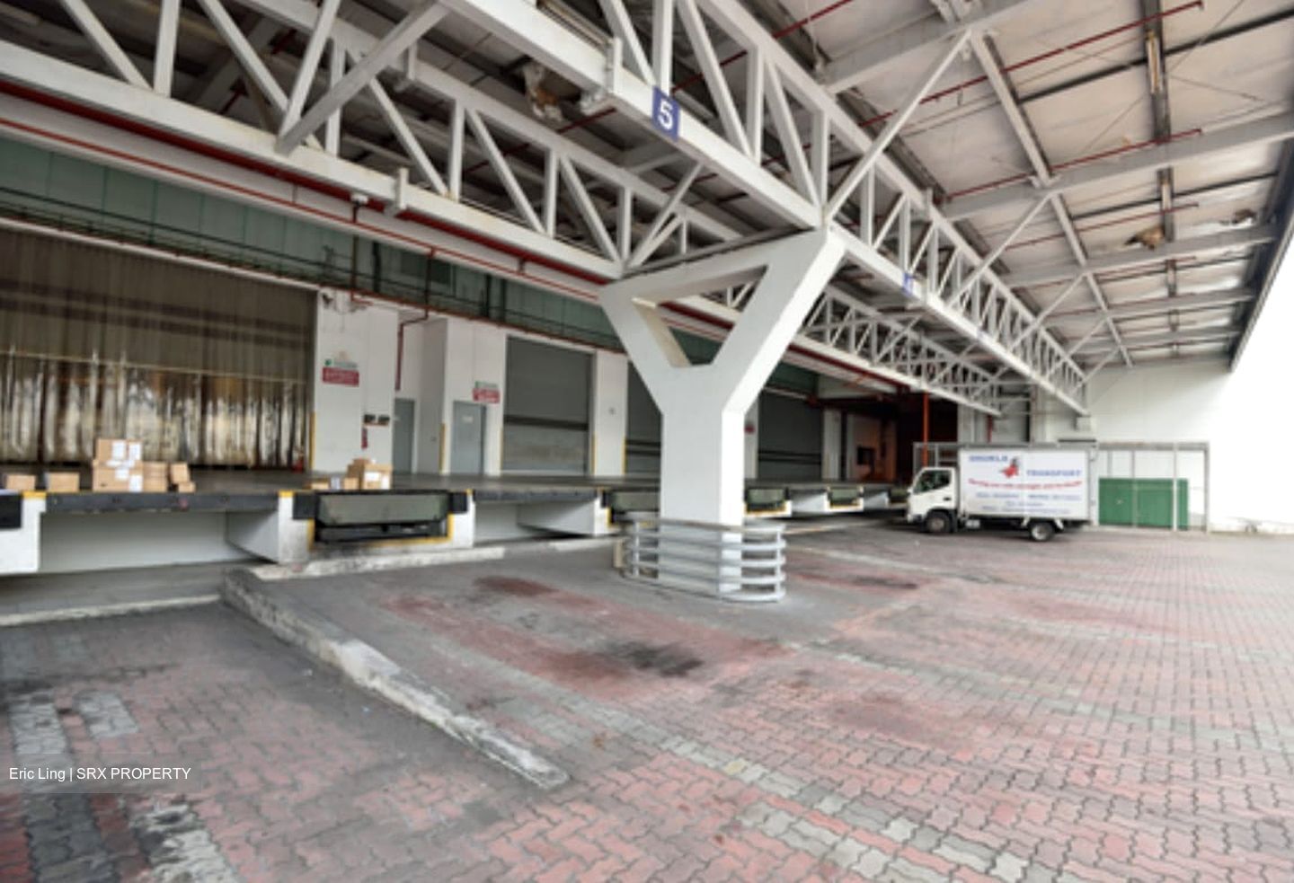 Changi Logistics Centre (D17), Warehouse #535834901
